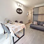 Lejlighed Le Reflet Des Montagnes, Studio, Centre Luchon, 4 Personnes Bagnères-de-Luchon