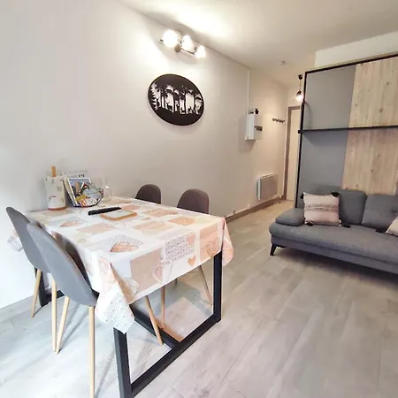 דירה Le Reflet Des Montagnes, Studio, Centre Luchon, 4 Personnes Bagnères-de-Luchon